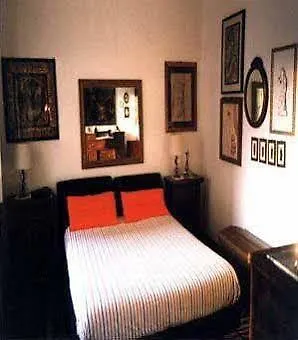 Abitazione Pigneto B&B 2*